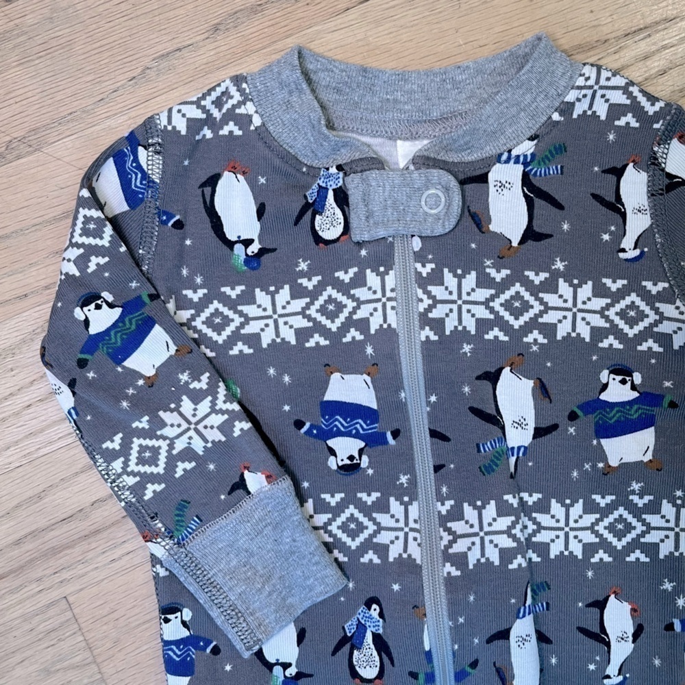 Hanna Andersson Gray Winter Penguin Holiday PJ Zip Up Pajamas Sz 9-12 mo 70cm